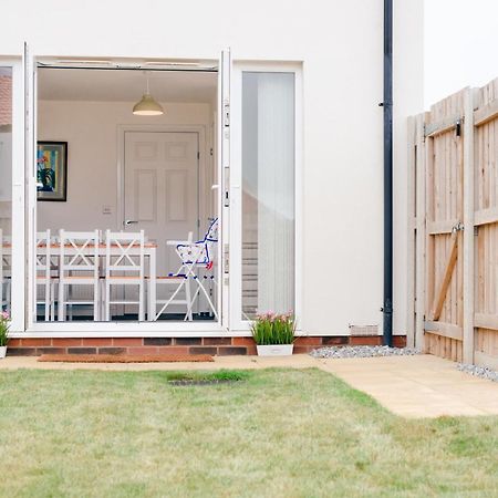 Oakley - Large, Elegant, Dog Friendly & Parking Villa Whitby Ngoại thất bức ảnh