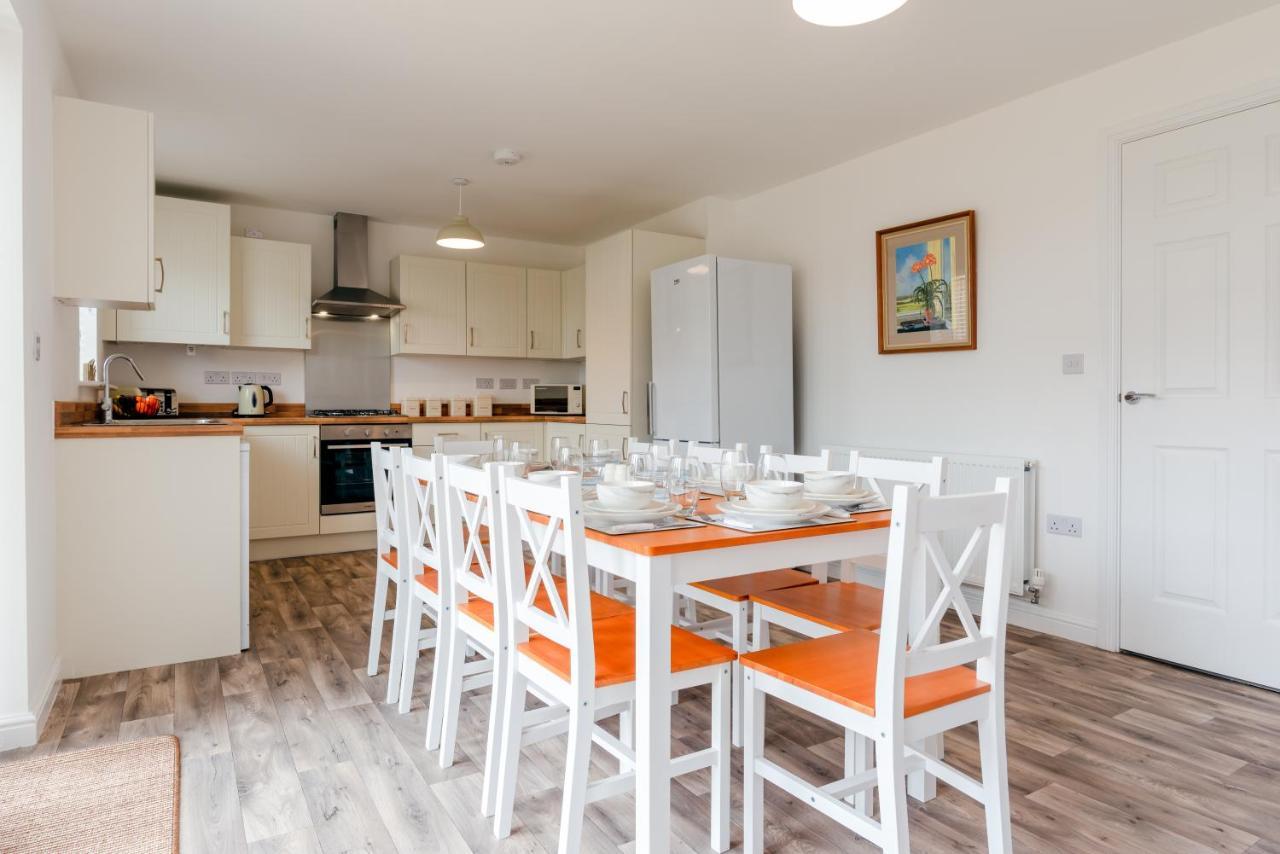 Oakley - Large, Elegant, Dog Friendly & Parking Villa Whitby Ngoại thất bức ảnh