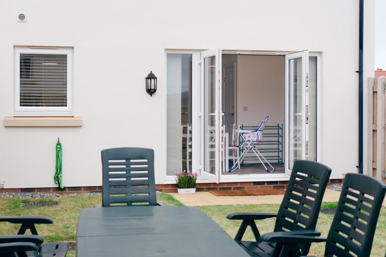 Oakley - Large, Elegant, Dog Friendly & Parking Villa Whitby Ngoại thất bức ảnh